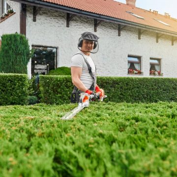 Jak prawidłowo pielęgnować kort tenisowy z sztucznej trawy – praktyczne porady