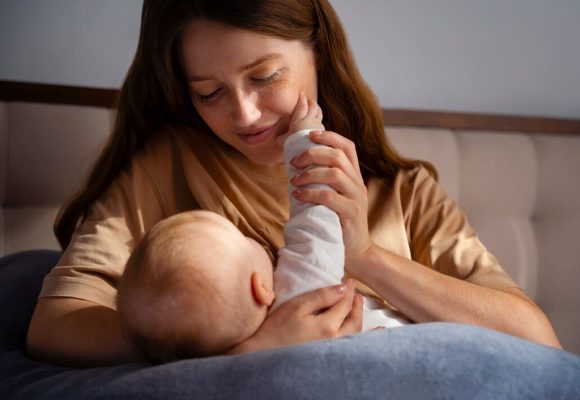 Jak bezpiecznie wybrać odpowiednie karmienie dla twojego noworodka?